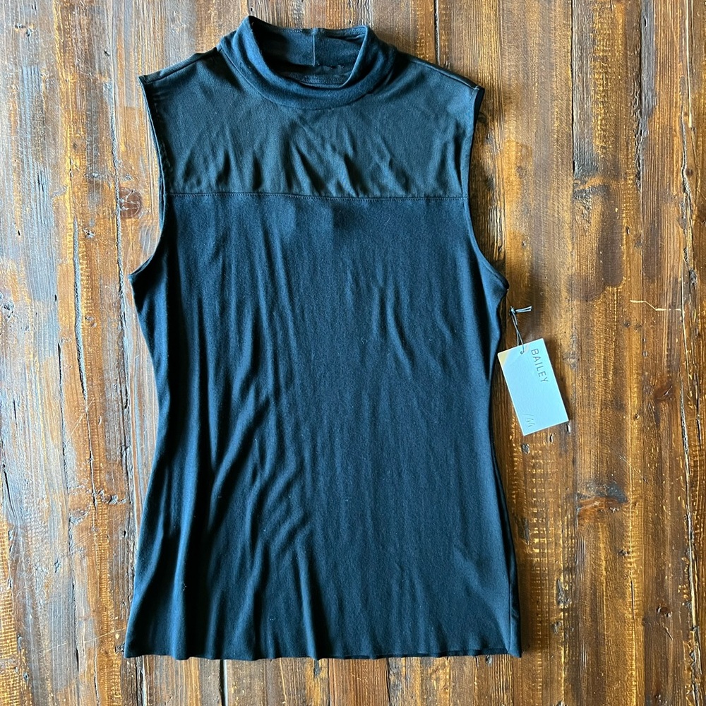 NWT Bailey 44 top in M Black